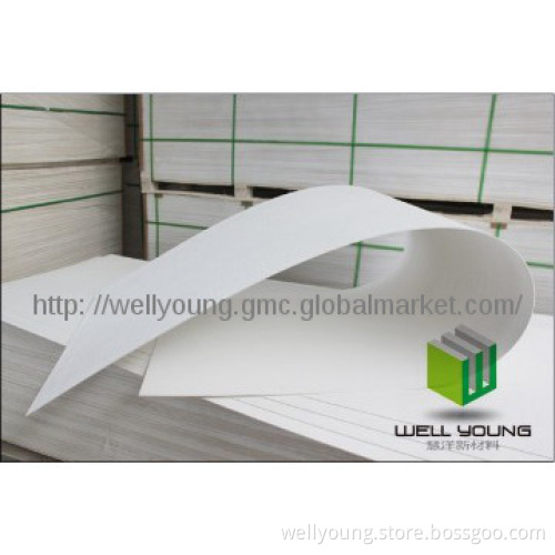 Flexible fireproof material